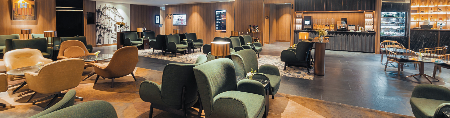 Plaza Premium First (Departures)