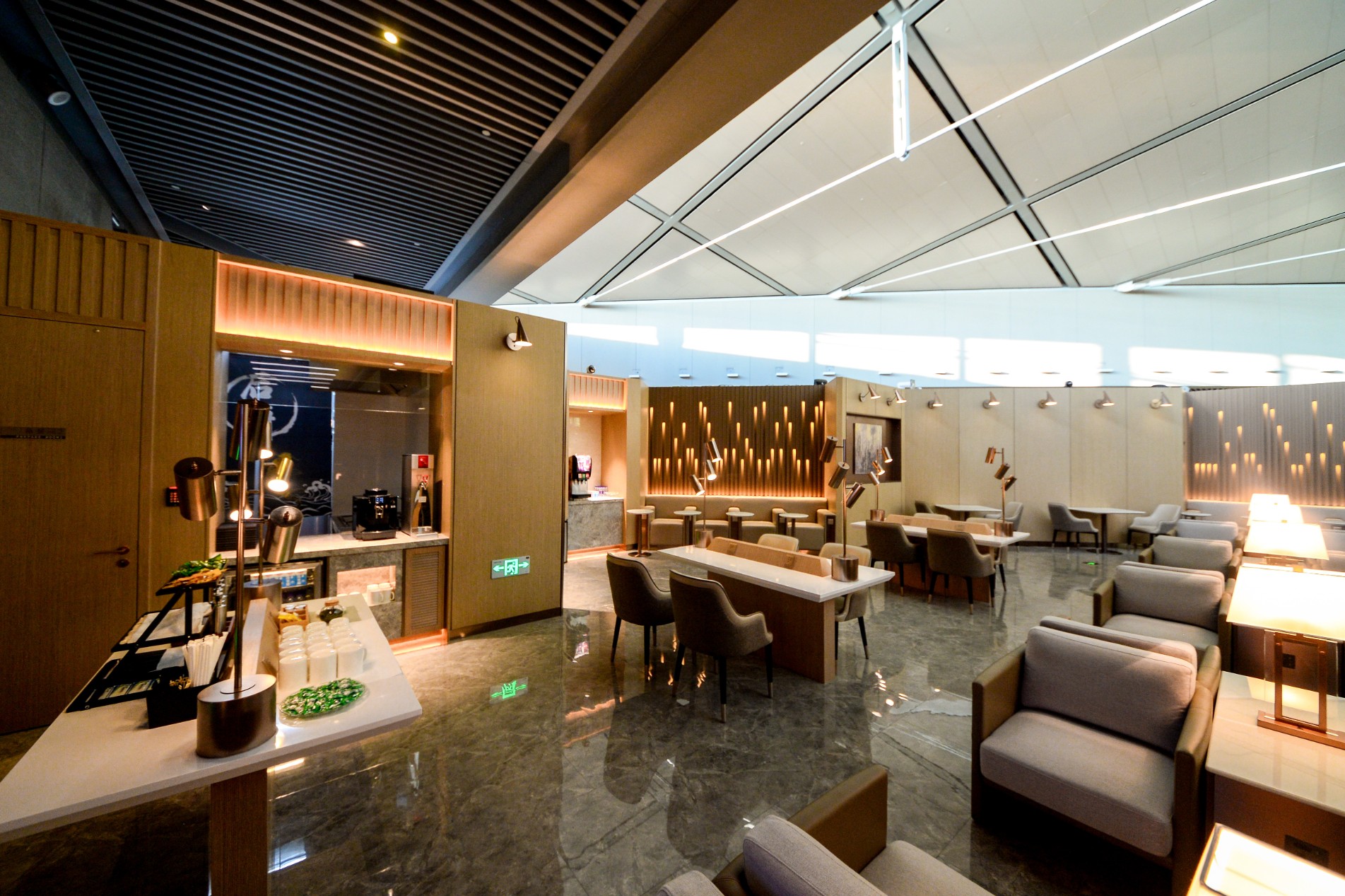 *天津滨海国际机场* 之 奥凯航空-候机楼Lounge-飞客网