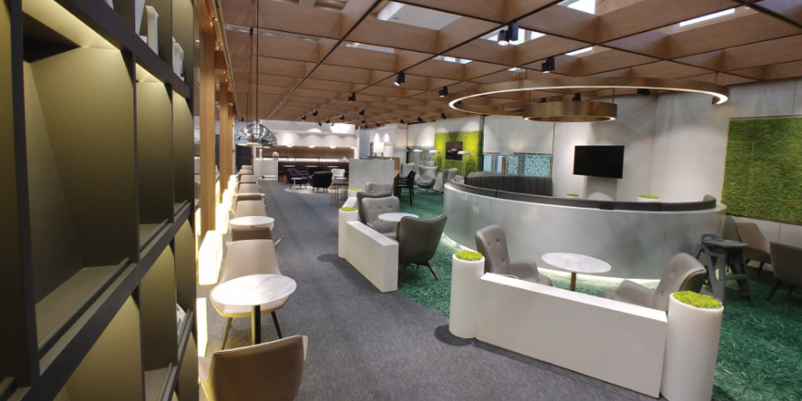 スカイハブ ラウンジ (国際線出発、ターミナル 1)