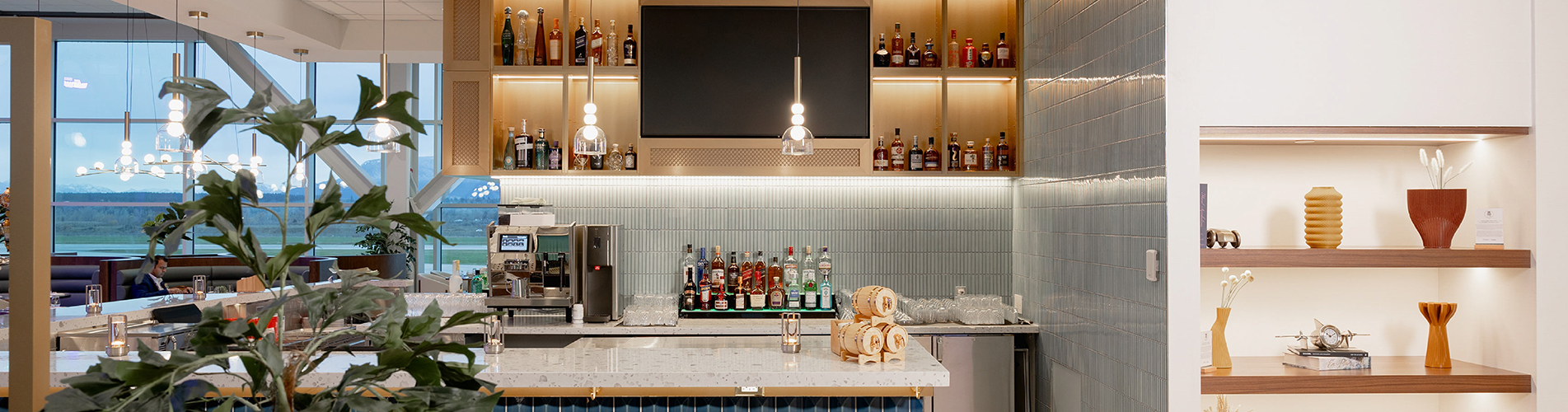 Plaza Premium First (Píer D, Embarques Internacionais)