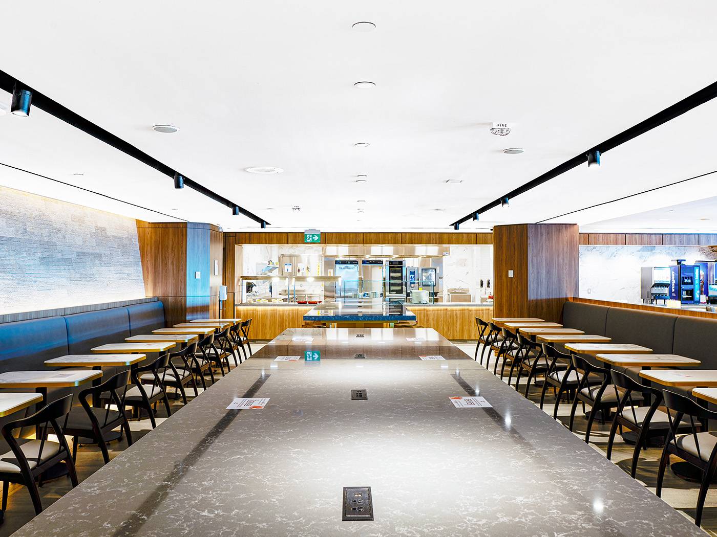 Plaza Premium Lounge (International Departures, Terminal 3 ...